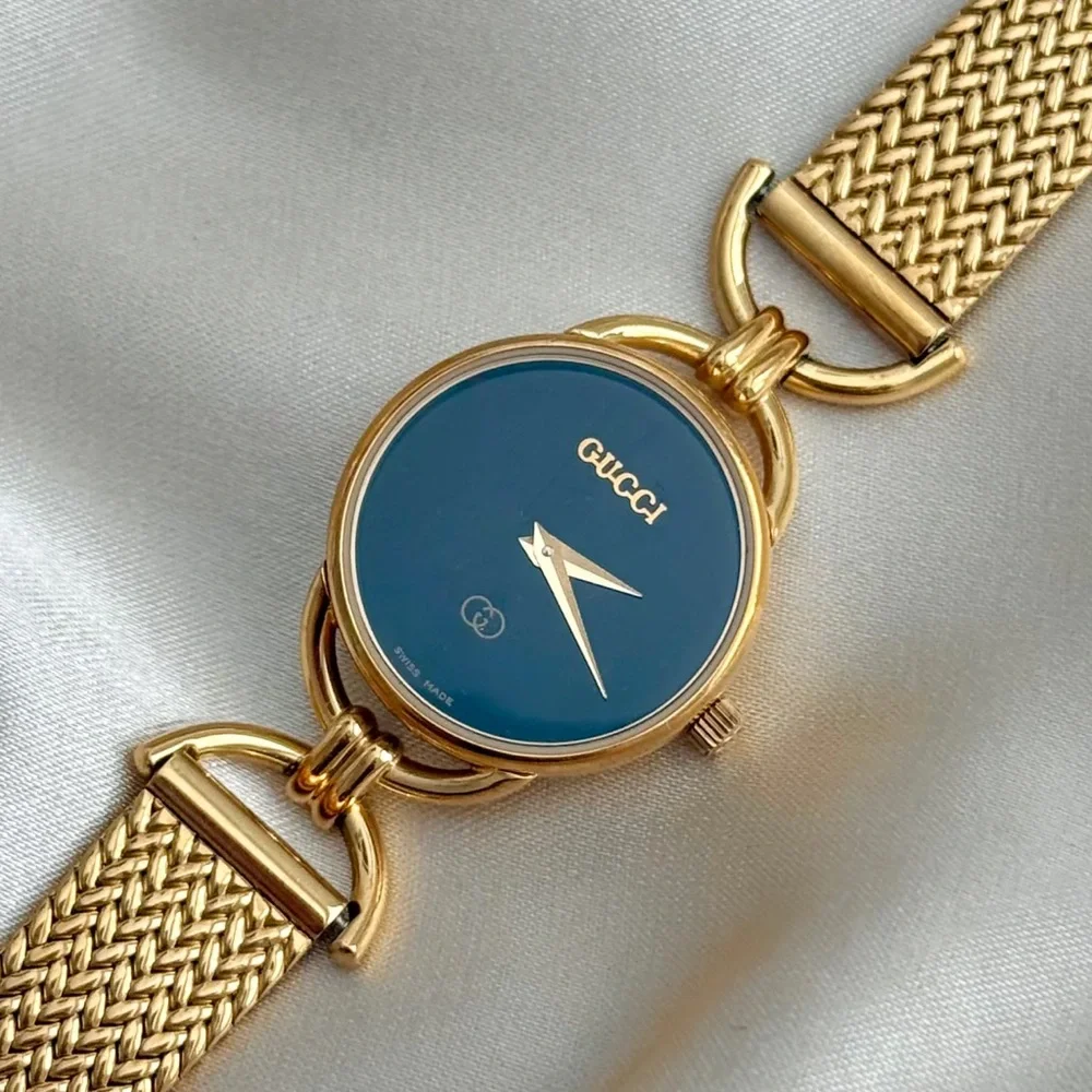 AUTHENTIC VINTAGE GUCCI GOLD WATCH - Picture 5 of 8